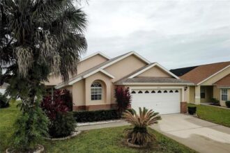 Kissimmee or Davenport: where should you book your Florida villa?